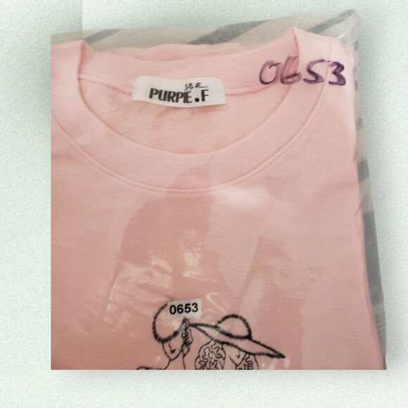 Purpie.F Graphic Short-Sleeve Sweatshirt  Lady Embroidery Design Size Medium - Picture 7 of 7